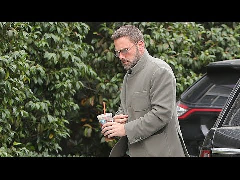 download lagu mp3 mp4 Violet Affleck Glasses, download lagu Violet Affleck Glasses gratis, unduh video klip Violet Affleck Glasses