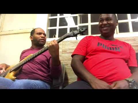 Que isso 2 baixista top tocando juntos no mesmo culto,se liga o que fizemos nas músicas 🫣👀 🎸🔥✅