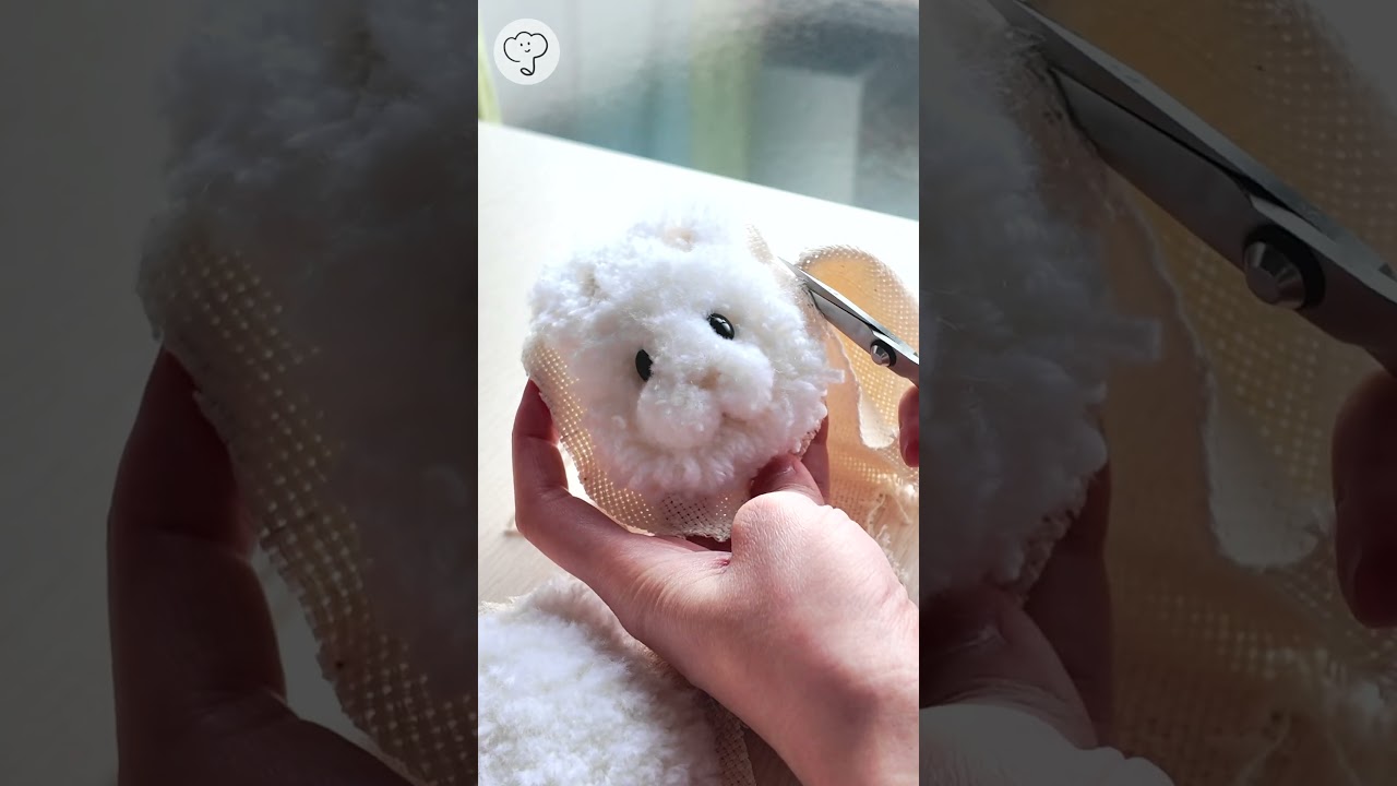 【パンチニードル】うさぎのチャーム🐰#パンチニードル#フリーステッチングニードル#handmade#satisfying