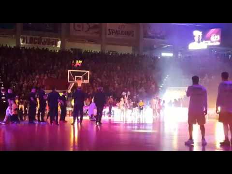 Einlauf Telekom Baskets Bonn