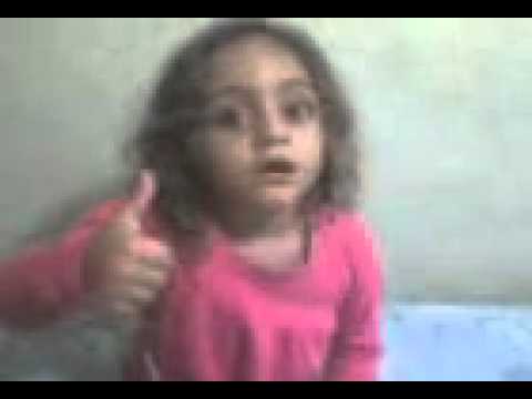 Bella cantando Larica dos Mulekes