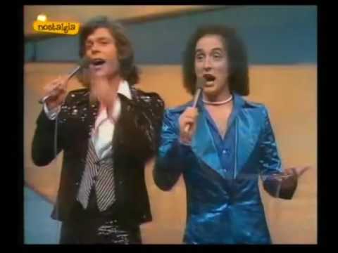 Eurovision 1976 Germany - Les Humphries Singers - Sing Sang Song (15th)