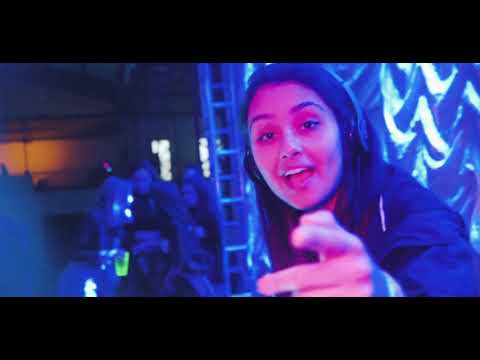 DJ Paula Maldi e rotina em festas universitárias