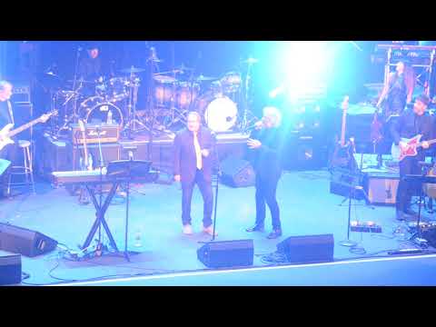 Southside Johnny and Jon Bon Jovi perform at New Jersey Hall of Fame induction ceremony 10-27-19