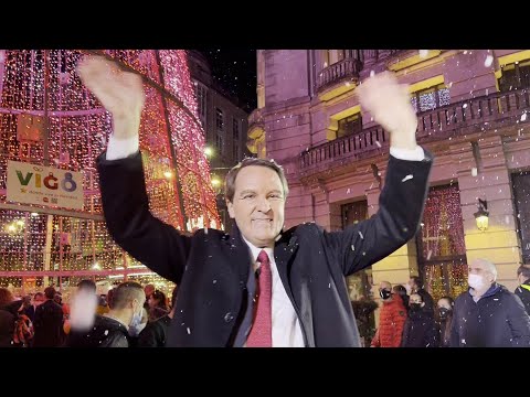 El clon de Abel Caballero se presenta en Vigo para el Encendido de la Navidad 2021 - Metropolitano