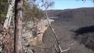 preview picture of video 'Adventures In The Ozarks - Hike to Hawksbill Crag'