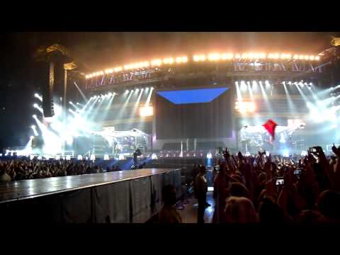 Take That Düsseldorf 2011 Robbie Williams "Let me entertain you" Progress Tour Live HD