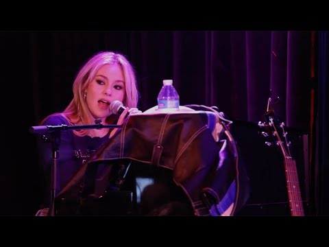 Anna Duboc 'Poetry' Live at the Mint