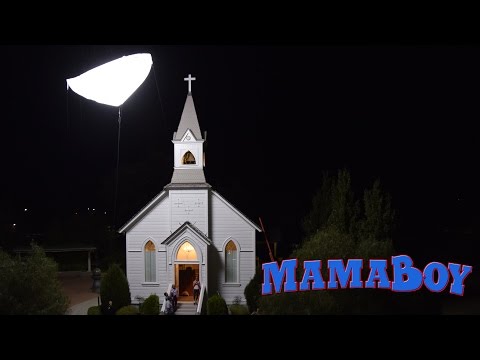 MamaBoy (Behind the Scenes 'Lighting')
