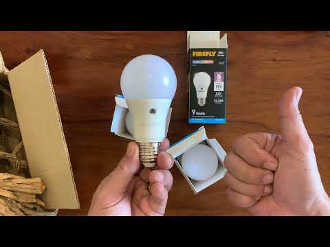 Unboxing of Firefly Pro LED Dust to Dawn 9W bulb (daylight) from FIREFLY