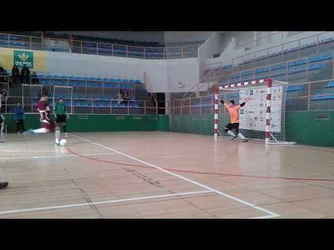 Penalty en el Confiterías Gil FS Salamanca vs III Columnas Textiles Acosta Juvenil