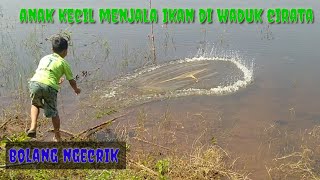 Download lagu Fauzan Si Bolang Menjala Ikan Di Cirata, Ngecrik mp3