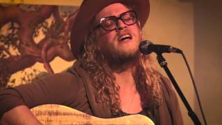 Allen Stone -  "Shelter" Live @ Castoro Cellars