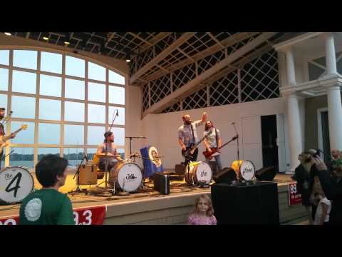 The 4onthefloor - Workin' Man Zombie - Live