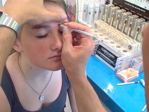 Easy Brow Clean-up Quick tip