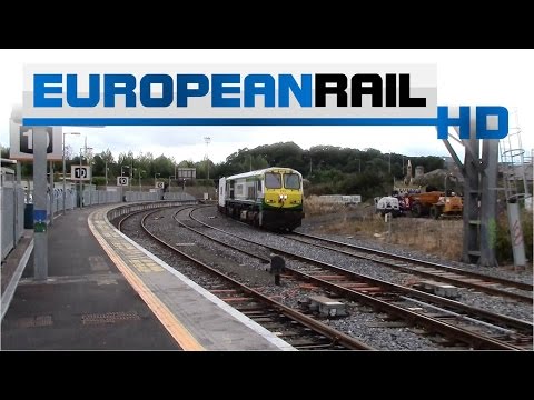 Iarnród Éireann Irish Rail 201 loco 226 + IWT Liner passes Dublin Heuston Platform 10