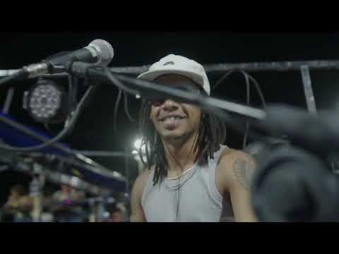 Banda Afrocidade comanda trio sem cordas no último dia de Carnaval