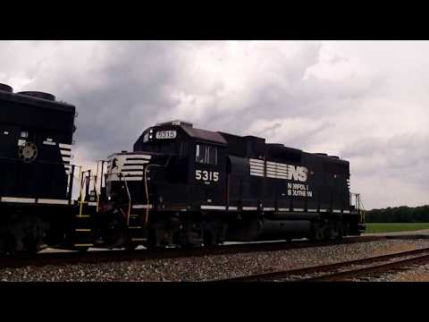 NS D93 @ FLINT, IN 6 29 17 NS 5177 NS 5315