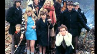 Sandy Denny -  Knockin&#39; On Heavens Door (Live)