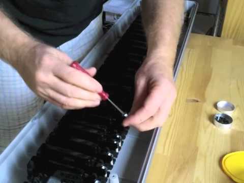 How to remove springs from a M-Audio Keystation 61es