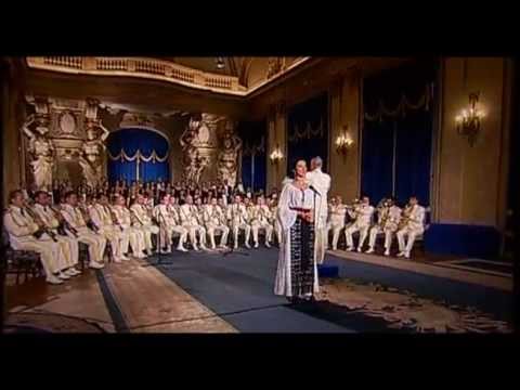 Angela Gheorghiu interpreteaza Imnul Romaniei / Angela Gheorghiu sings the Romanian National Anthem