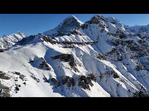 Majestätische Alpen: Flug über den Männlichen & Lauterbrunnental | Atemberaubende Panoramaaufnahmen
