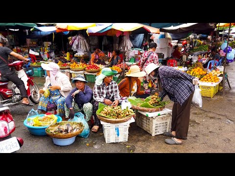 Asian Street Food - Cambodian Wet Market In The City