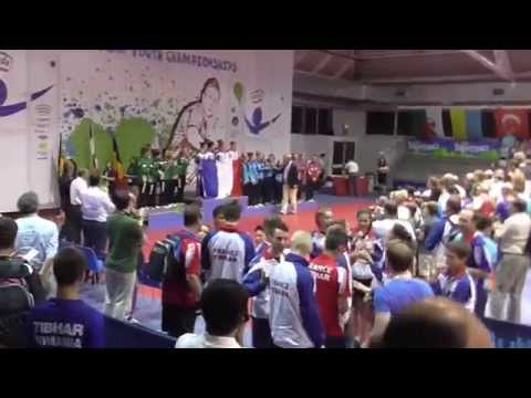 French junior girls sing national anthem (EYC 2014)