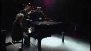 Maldita Suerte (Live) - Sin Bandera &amp; Victor Manuel