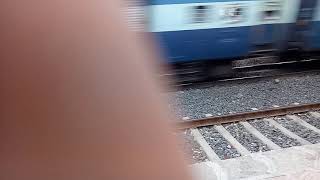 preview picture of video 'Indore pune superfast exp'