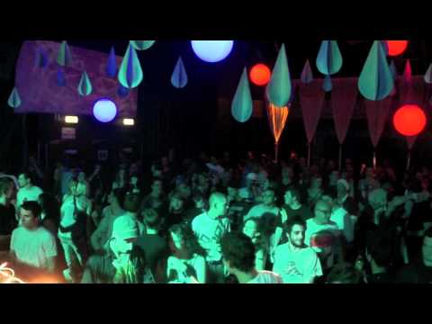 Kinky Beats 11.12.2010 Zürich Emok DJ Set & Moosfiebr Live