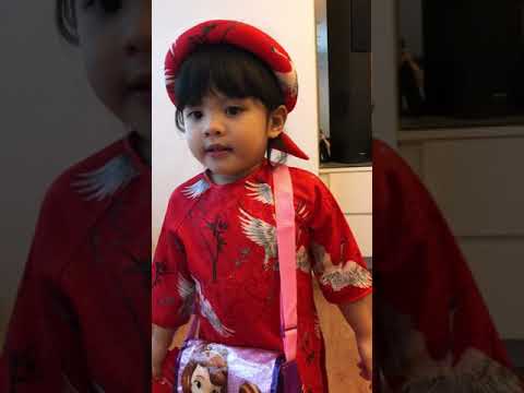 Arissa learns to say “ Chúc mừng năm mới”