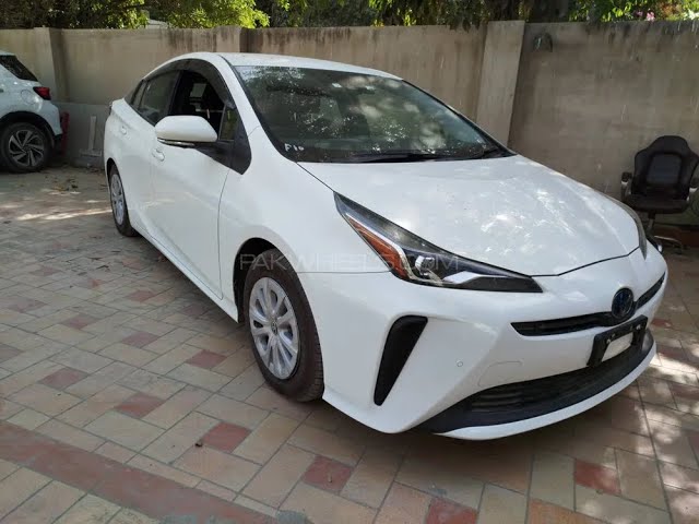 Toyota Prius S 2021 Video
