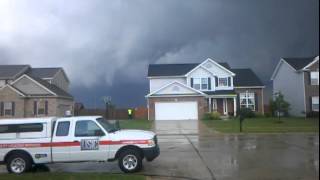 preview picture of video 'Wimpy attempted tornado [20120501 Savoy, IL]'