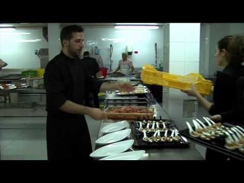 Aula Joven 1 Nueva edicion - Unidad 7: ¡A comer! - (sin subtítulos)