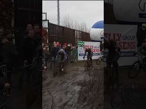 Van Aert e Van der Poel: Nys polemico sullo "startgeld"
