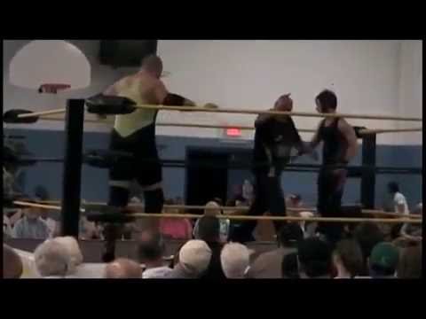 Sexton Phoenix vs Chris Cooke - UCW