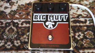 Video thumbnail for Electro Harmonix "Reverse Logo" Big Muff by Vintage Stompboxes