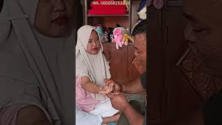 Download lagu Memijat tubuh ibu muda sakit migran #short #terapisjalanan #pijat mp3