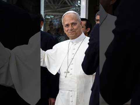 El MOMENTO de la salida del papa León XIV del hospital tras la operación de pulmón #shorts