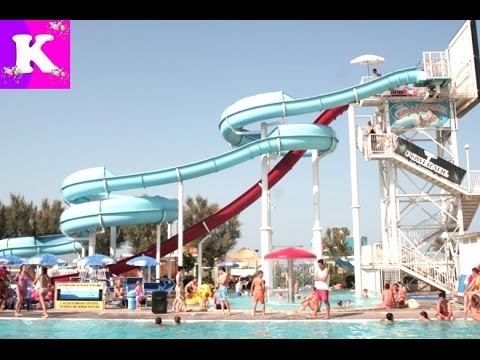 Высокая водная горка.  Beach Village.  Риччоне.