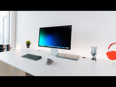 Minimal Modern DeskSetup With Apple Studio Display