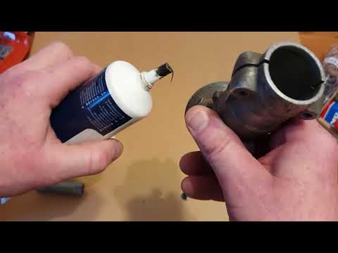 Husqvarna | Adding Grease to Brushcutter Bevel Gear.