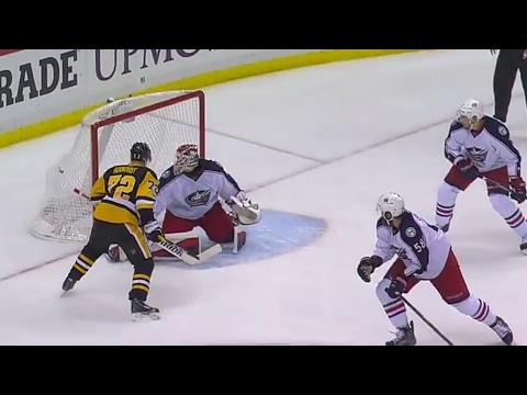Announcers get fired up after Kessel snipes one past Bobrovsky