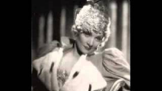 Musik-Video-Miniaturansicht zu Schlittenfahrt Songtext von Marlene Dietrich