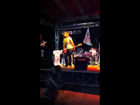 Rubbish Tribute  OASIS    " The Hindu Times " LIve@Terranova Bracciolini 08.07.2011