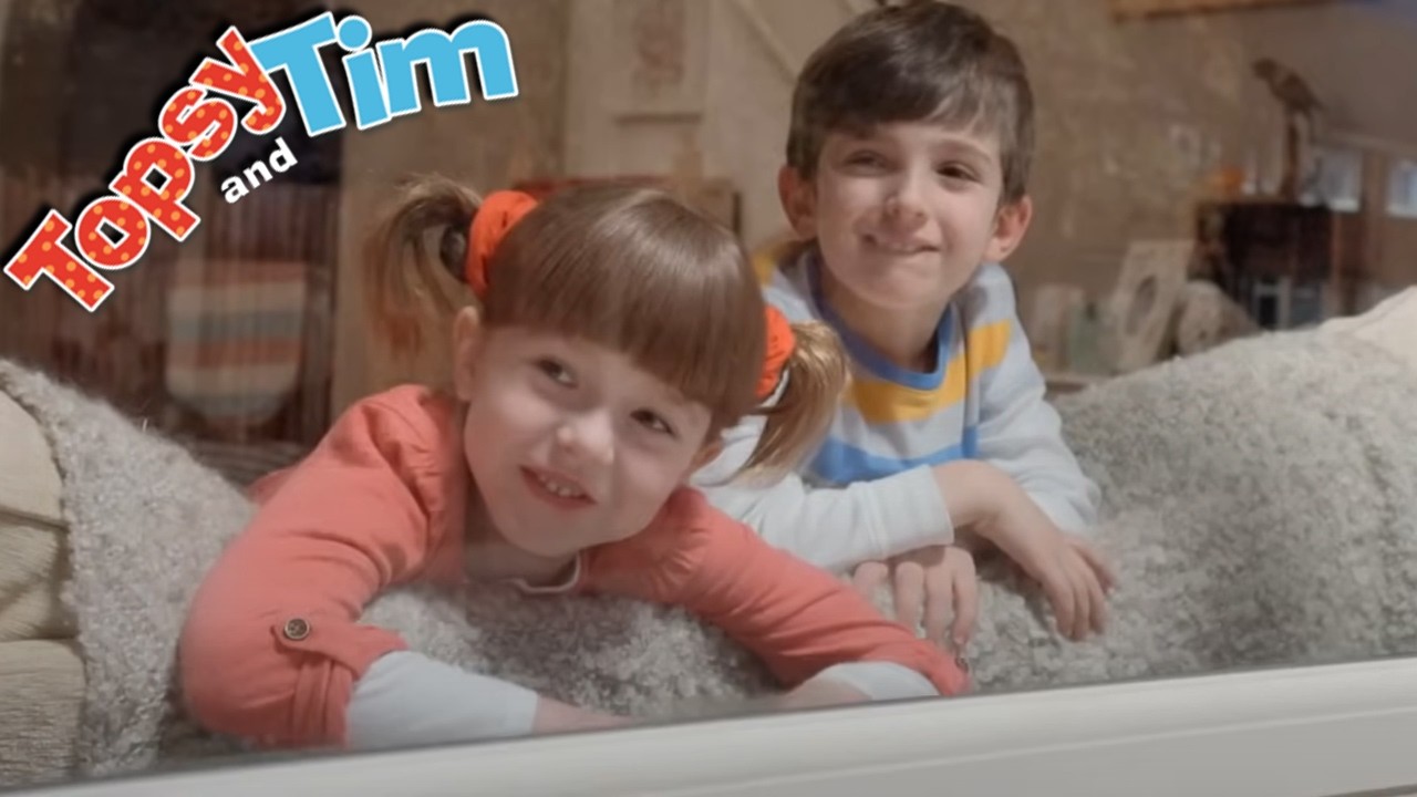 Eyvah! Tavan Akıyor ve Her Yer Islandı! | Topsy ve Tim - WildBrain | Çocuk Filmleri