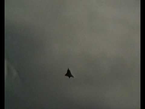 SAAB 35 Draken aerobatic display at Gardermoen airshow 1992