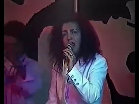 GILLA. [ JOHNNY ] (1978) \ FROM THE ALBUM "BEND ME SHAPE ME" \