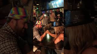 Download lagu Arm wrestle challenge. #guysvsgirls #armwrestle mp3